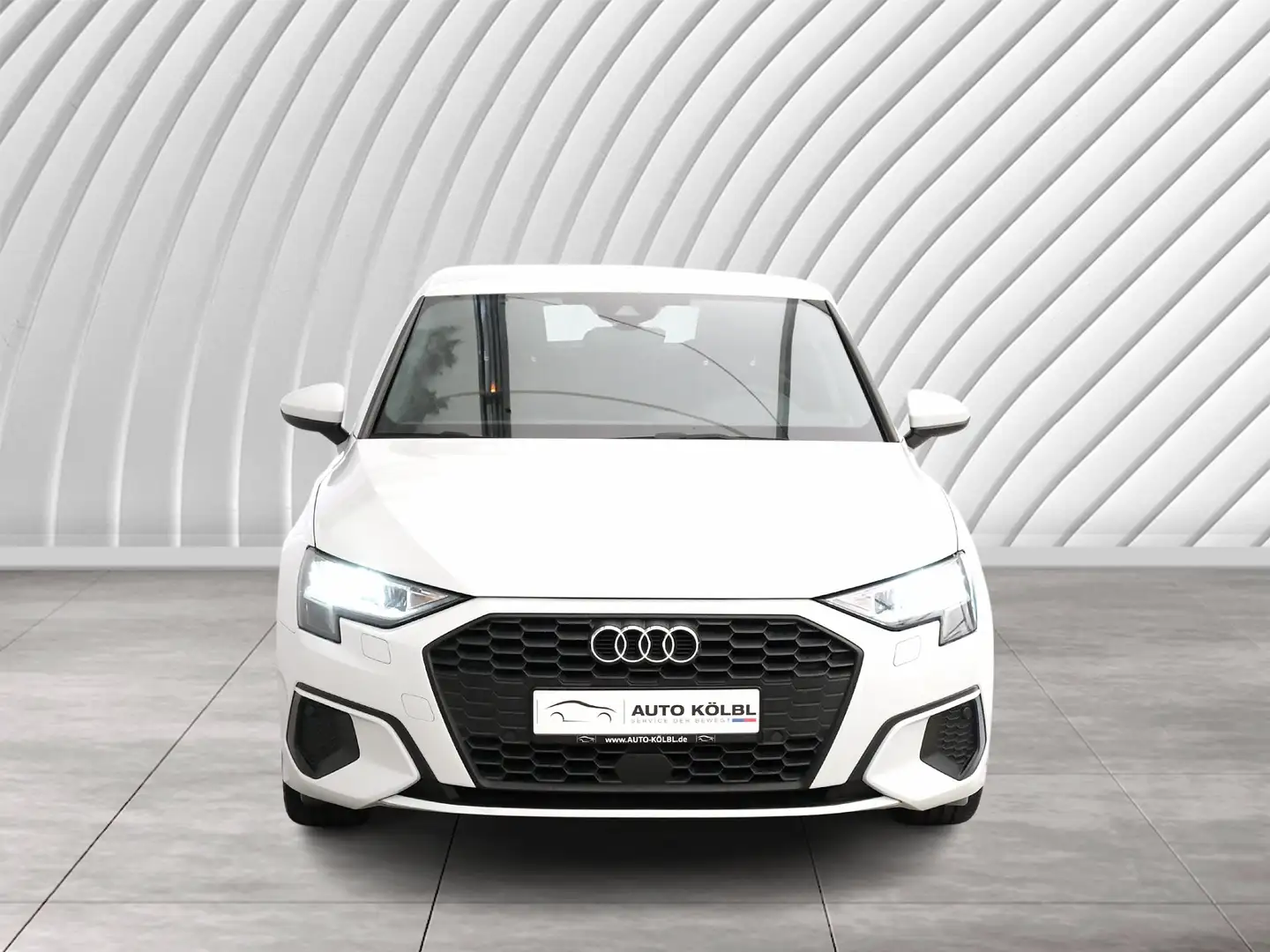 Audi A3 Sportback 30 TFSI basis LED Sound Syst. DAB Wit - 2