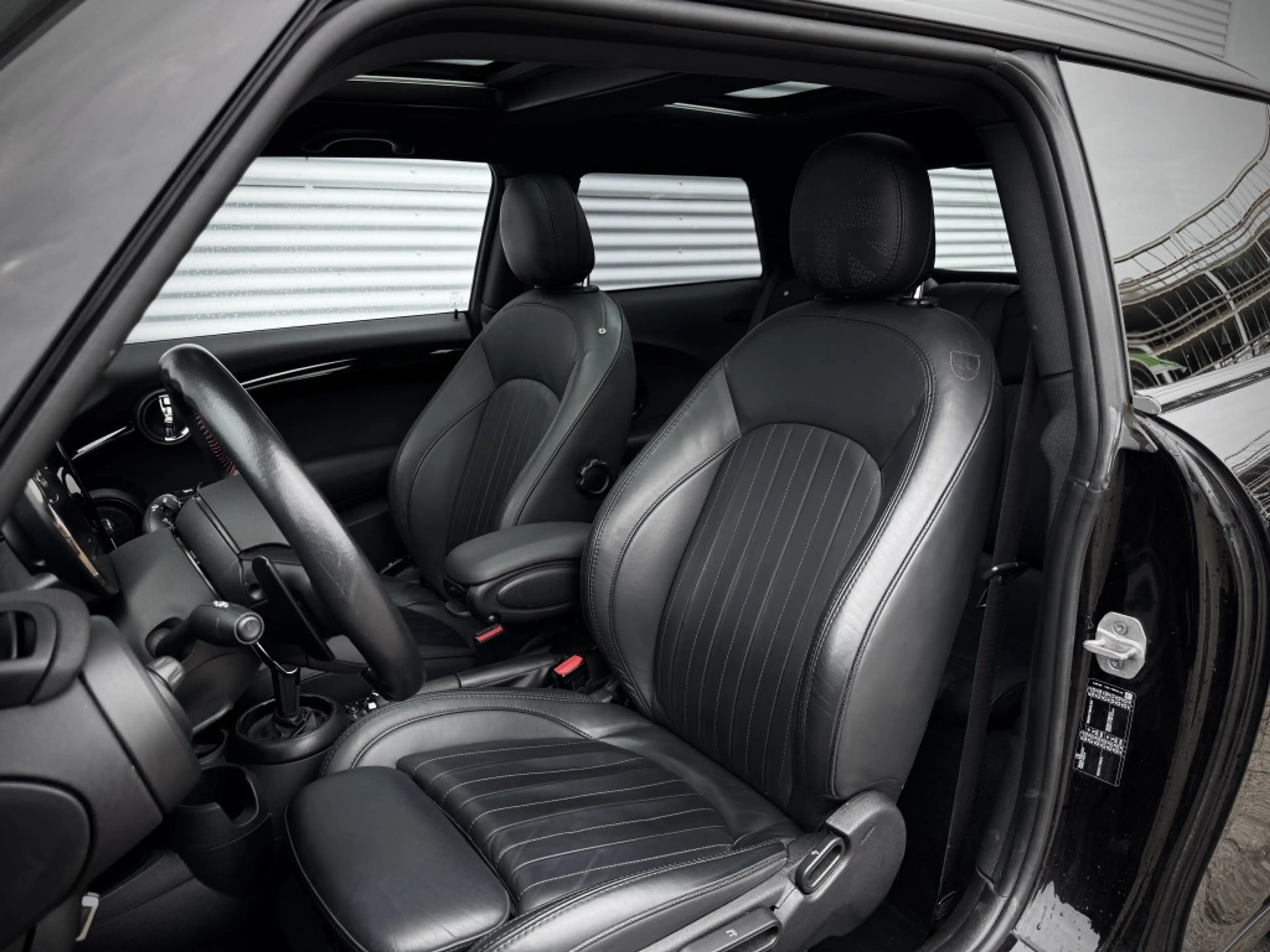 MINI Cooper S Hammersmith | Panodak | Leder | H&K | Carbon | NL — photo 6