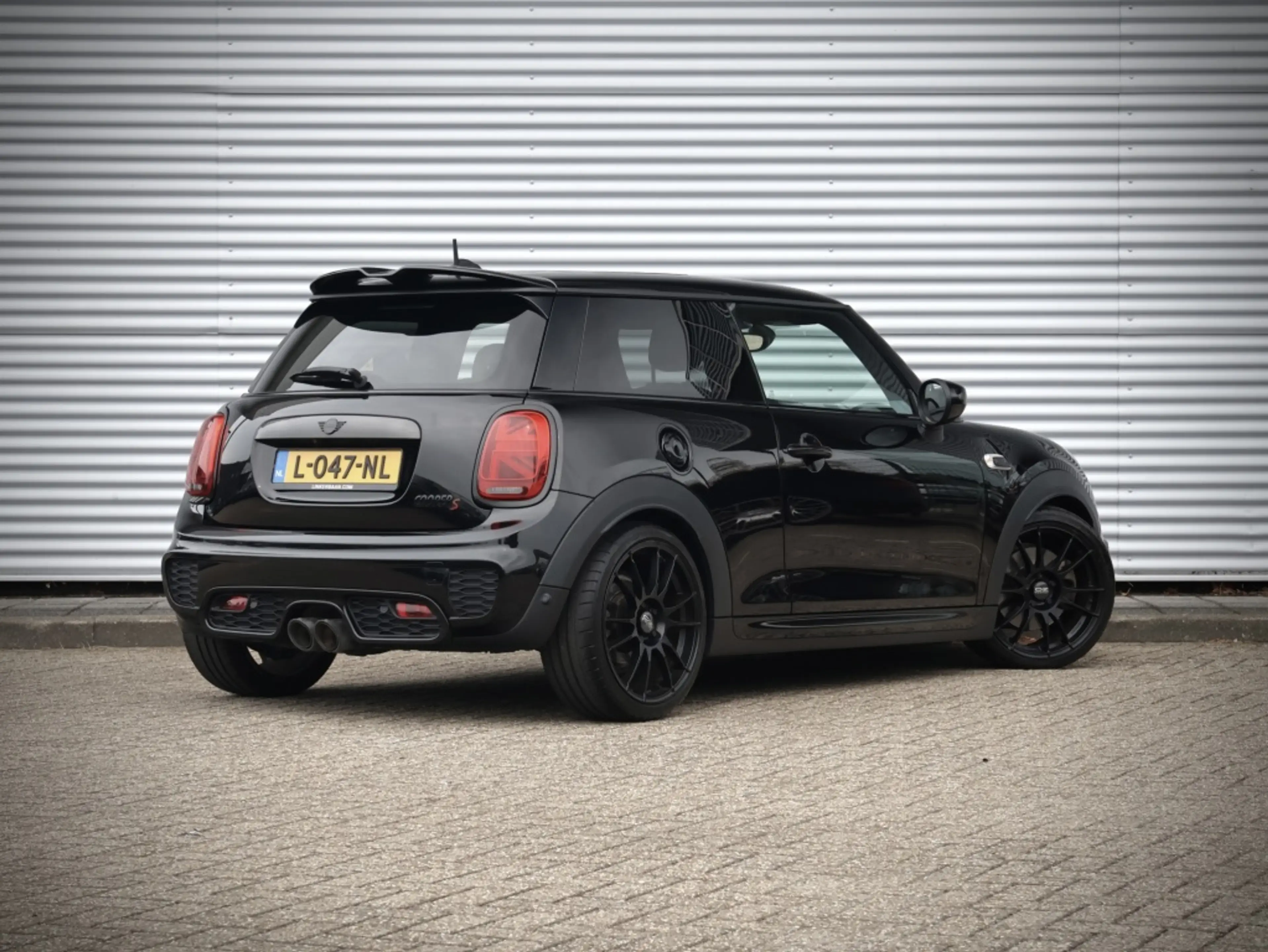 MINI Cooper S Hammersmith | Panodak | Leder | H&K | Carbon | NL — photo 3