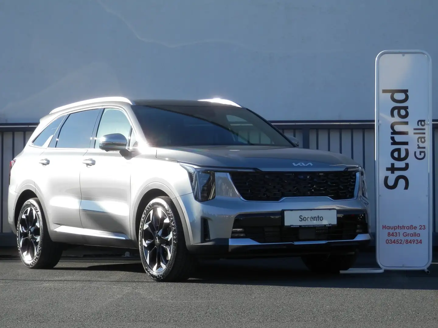 Kia Sorento 2,2 CRDi SCR AWD Platin DCT Grau - 2
