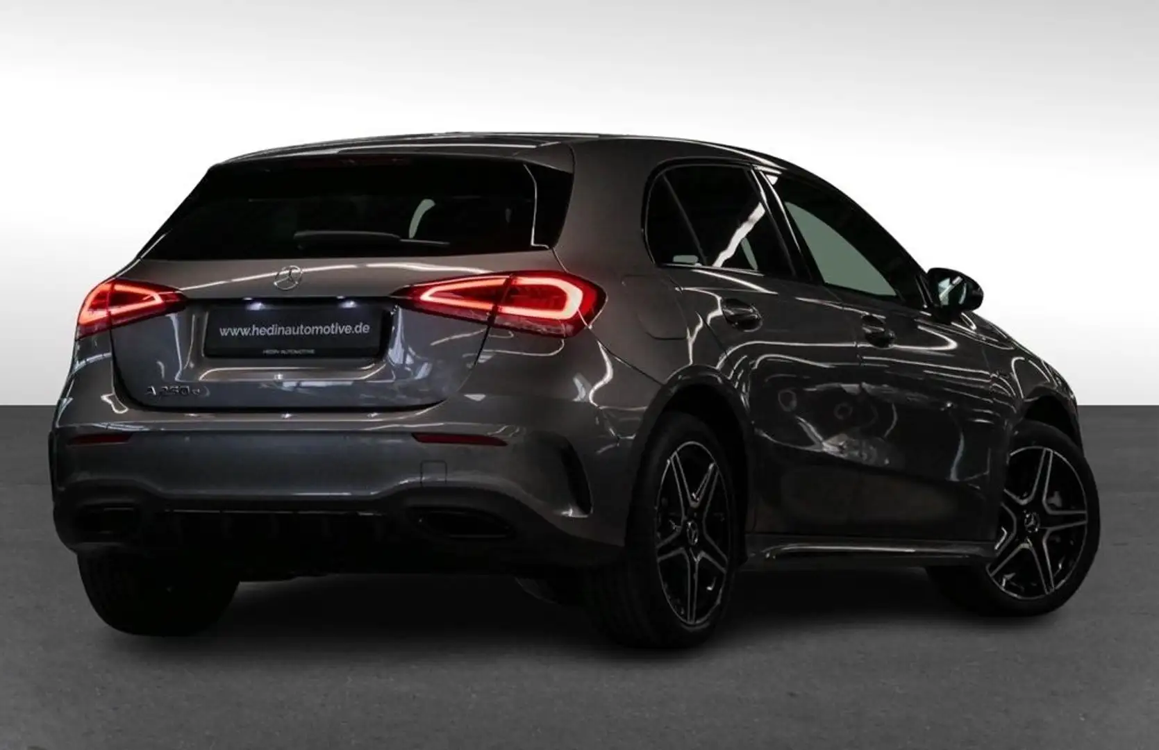Mercedes-Benz A 250 e phev (eq-power) Premium auto plug-in Hybrid Grigio - 2
