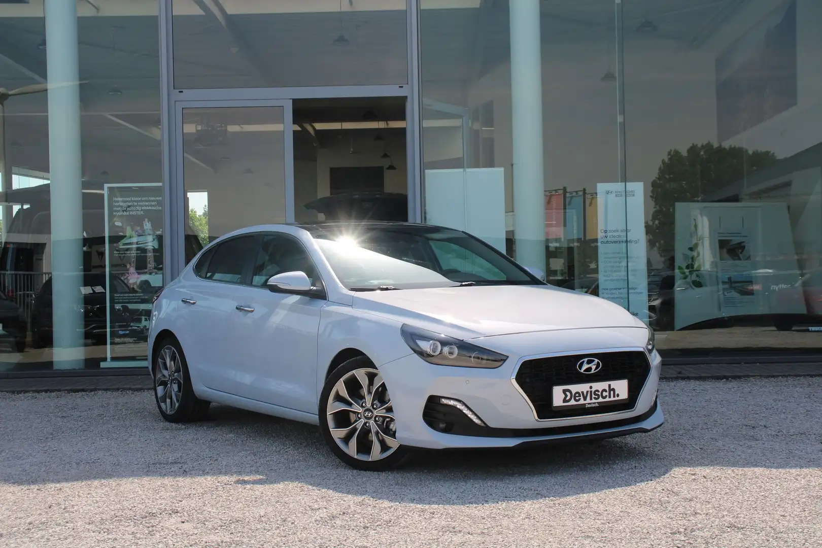 Hyundai i30 T-GDi Shine 7-DCT - 2