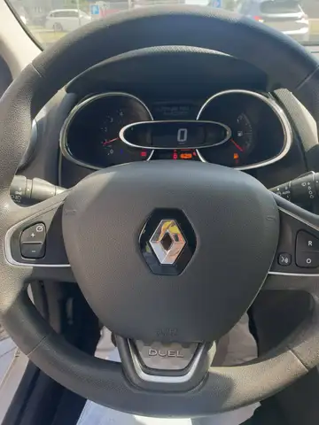 Renault Clio view 12