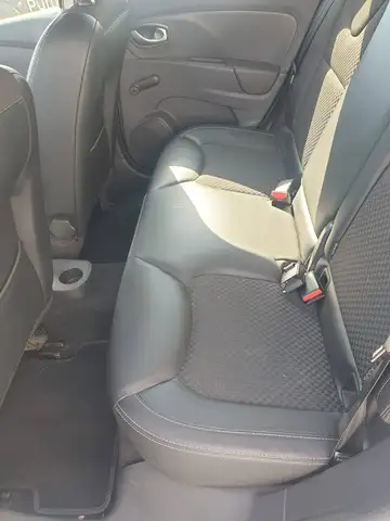 Renault Clio view 14