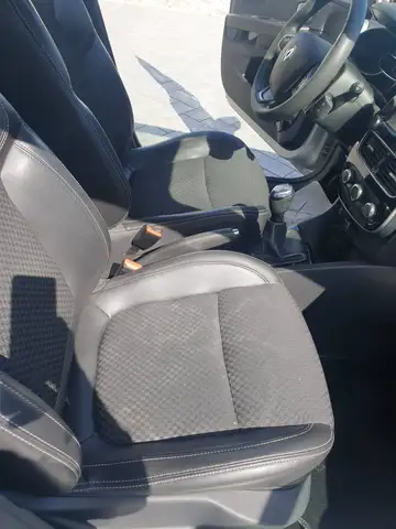 Renault Clio view 8