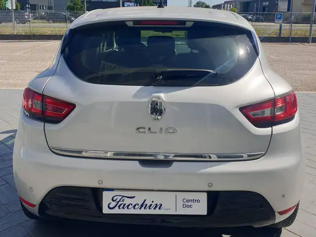 Renault Clio view 7