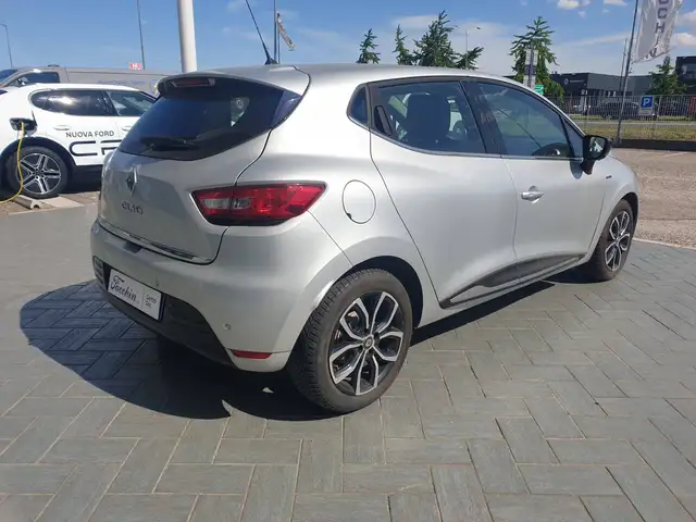 Renault Clio view 10