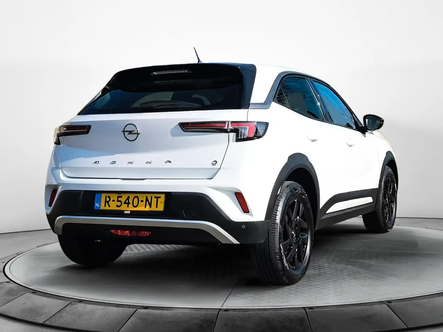 Opel Mokka-E Business Elegance 50-kWh (136 PK) 1e-Eig. & Dealer Wit - 2