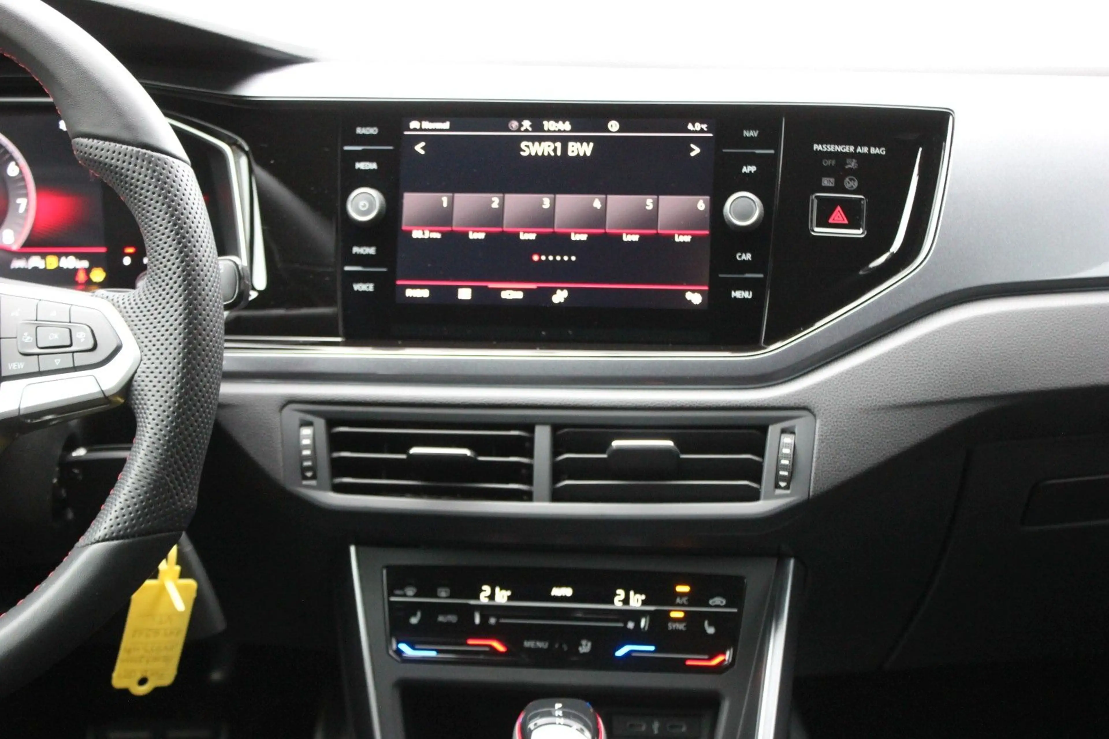 Volkswagen Polo VI GTI 2.0 TSI DSG LED,ACC,PDC,SHZ,BT — photo 11