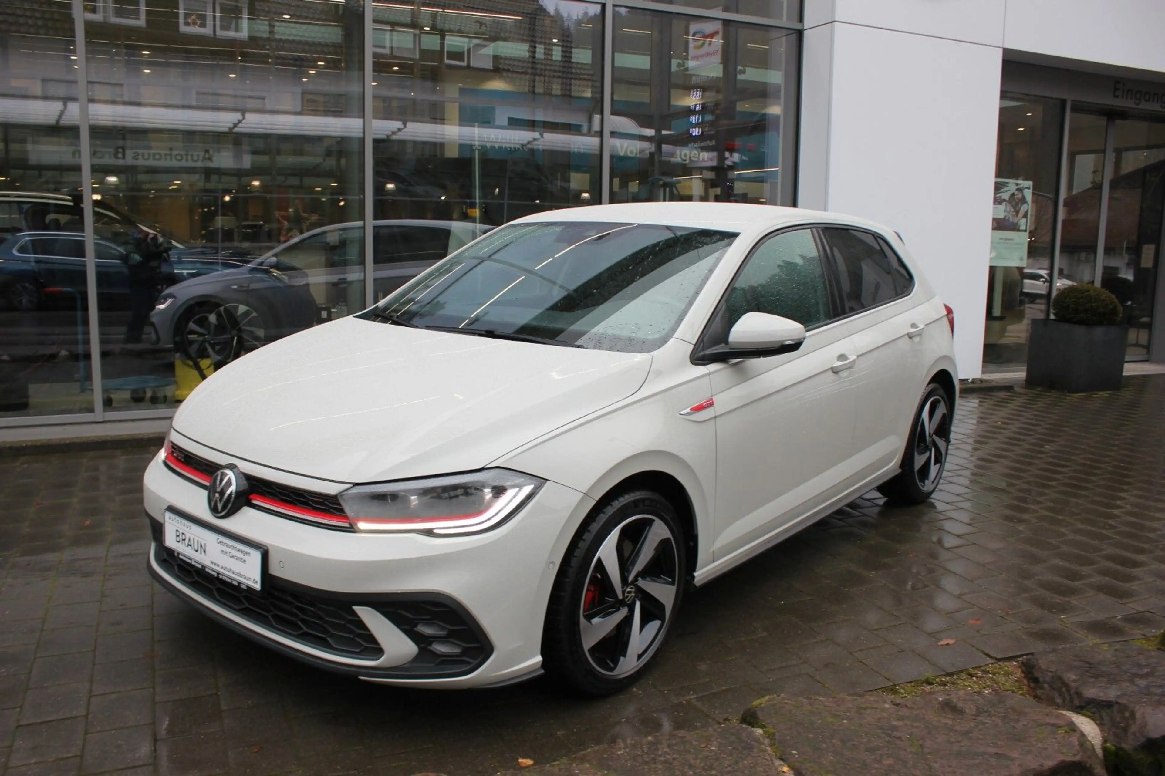 Volkswagen Polo VI GTI 2.0 TSI DSG LED,ACC,PDC,SHZ,BT — photo 4