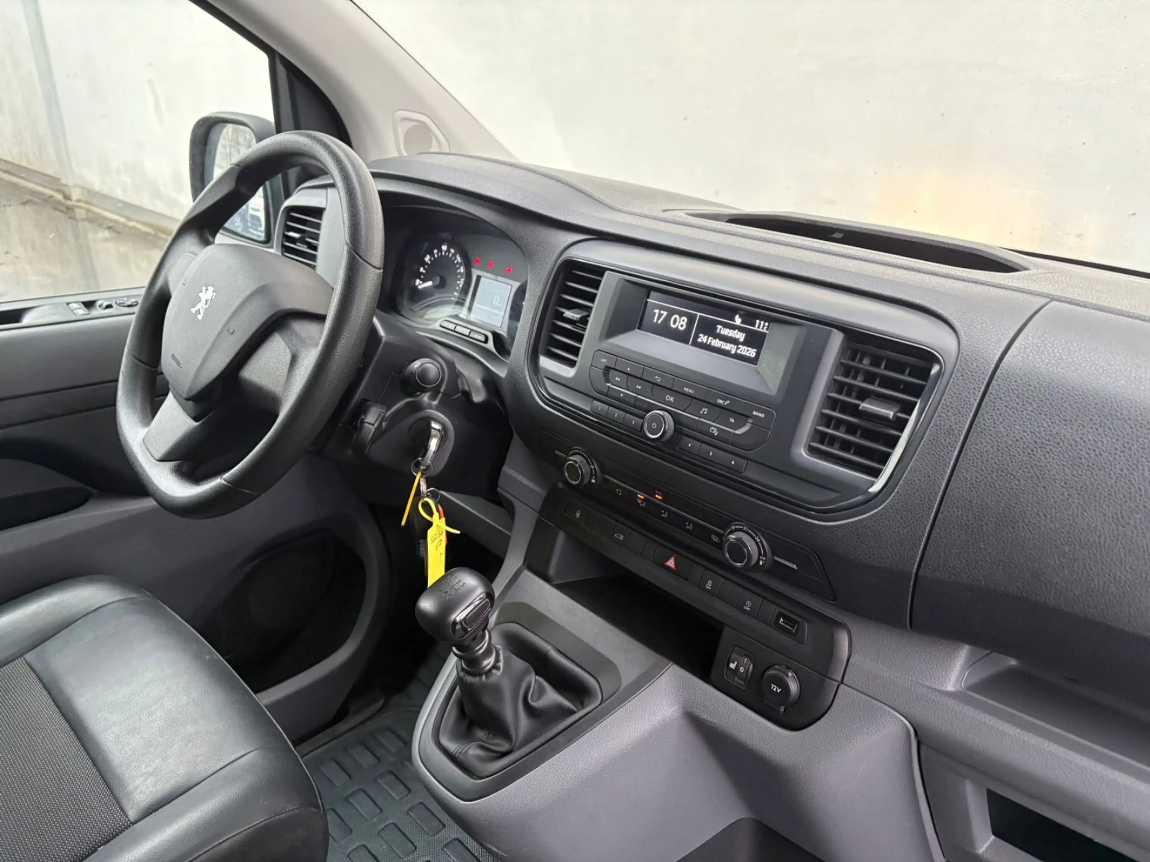 Peugeot Expert Premium L2, Sitzheizung, AHK, PDC — photo 9