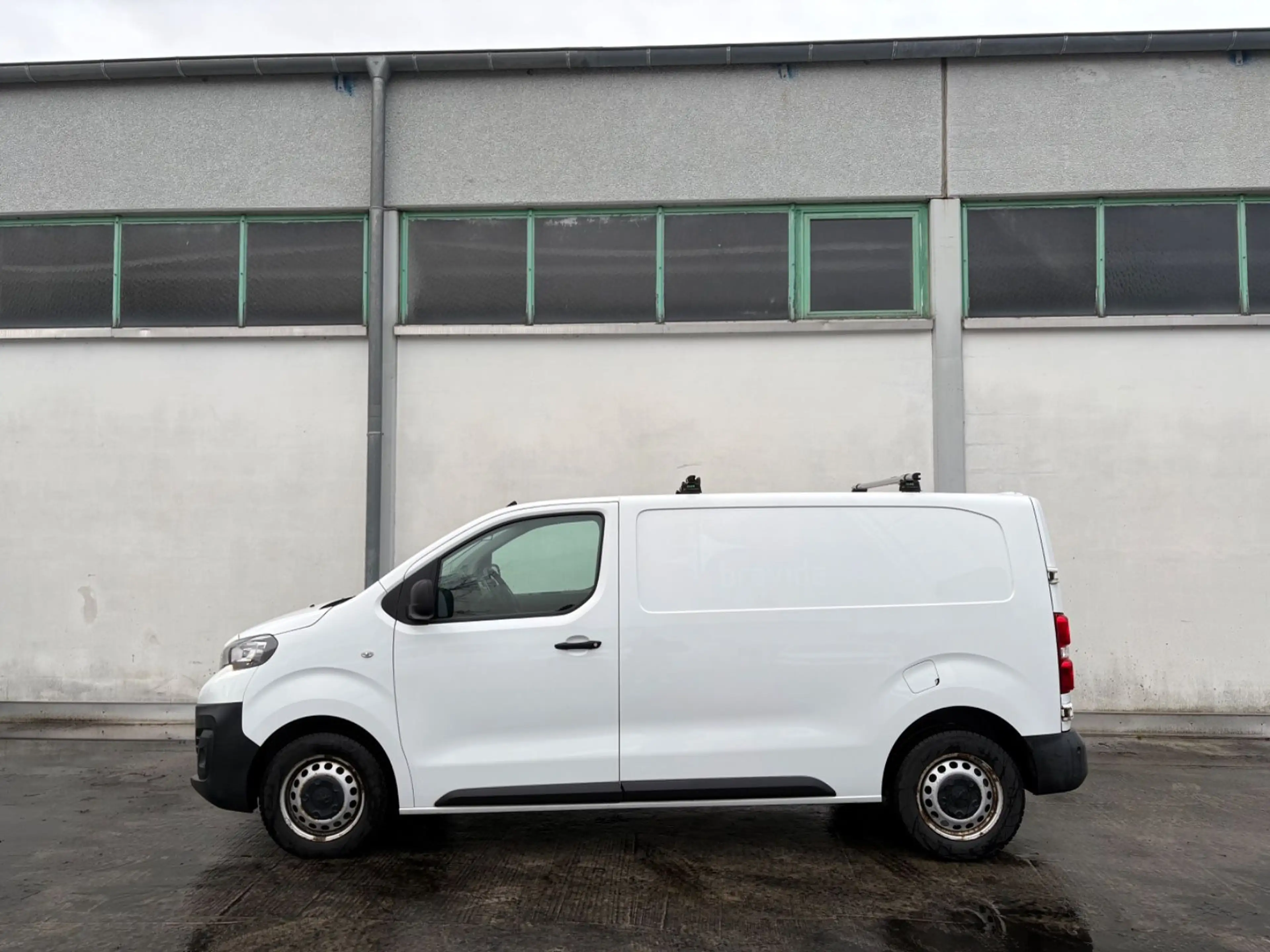 Peugeot Expert Premium L2, Sitzheizung, AHK, PDC — photo 2