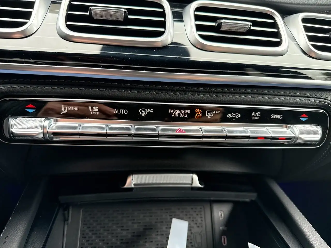 Mercedes-Benz GLE снимка Mercedes-Benz GLE