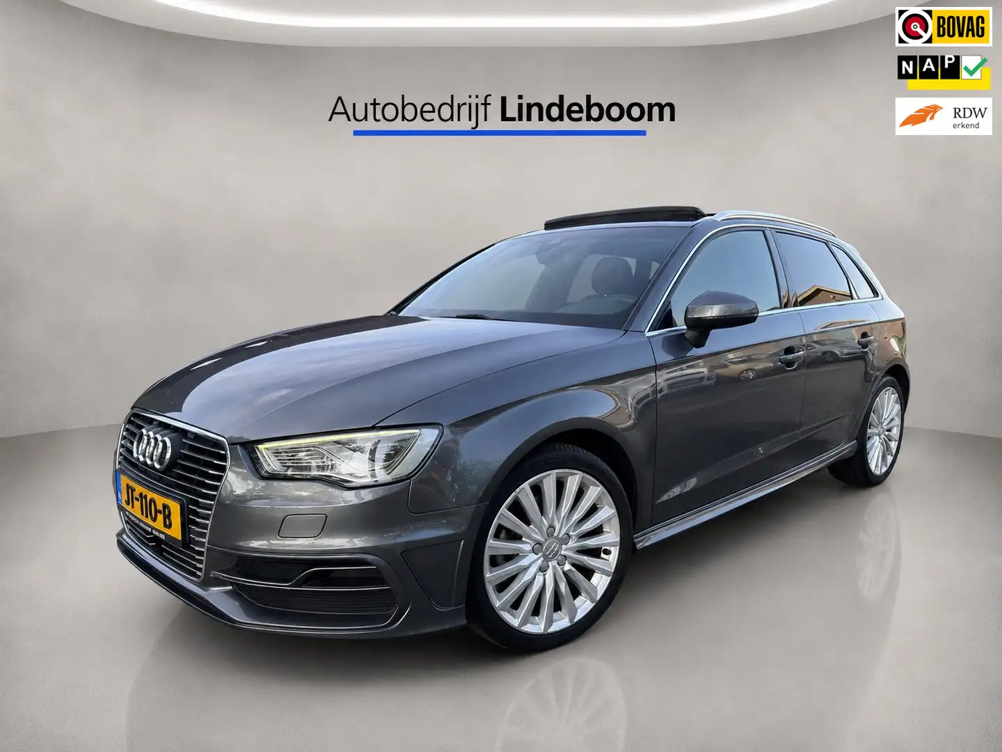 Audi A3 Sportback 1.4 e-tron PHEV S-Line Panoramadak, Grijs - 1