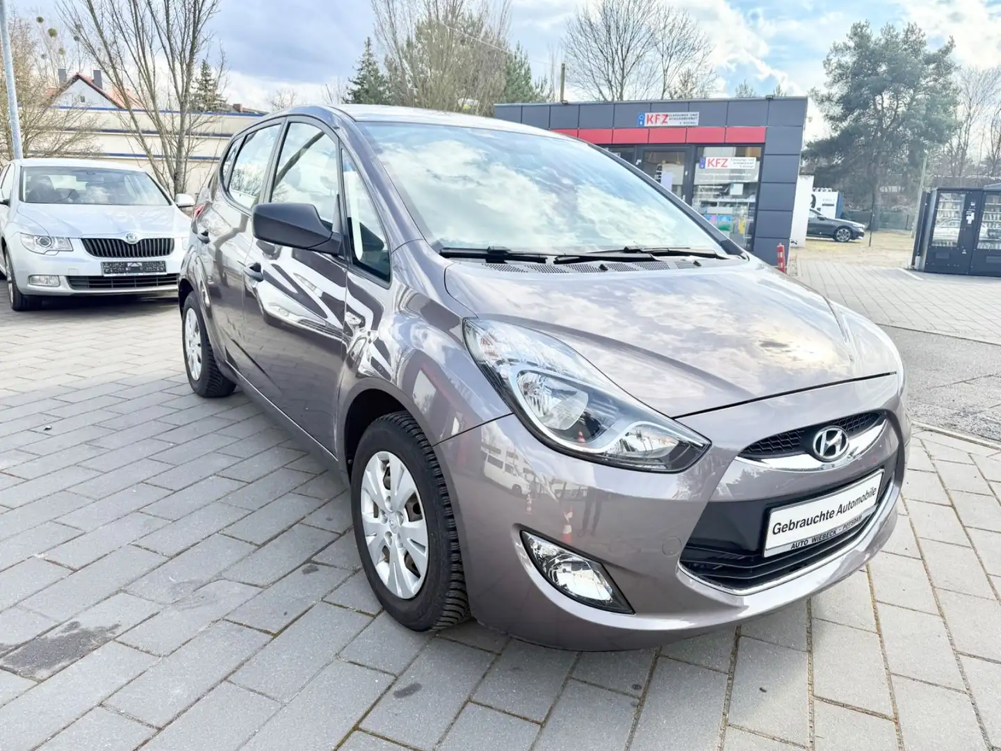 Hyundai iX20 Klima,Sitzheizung,Hängerkupplung,PDC, Braun - 2