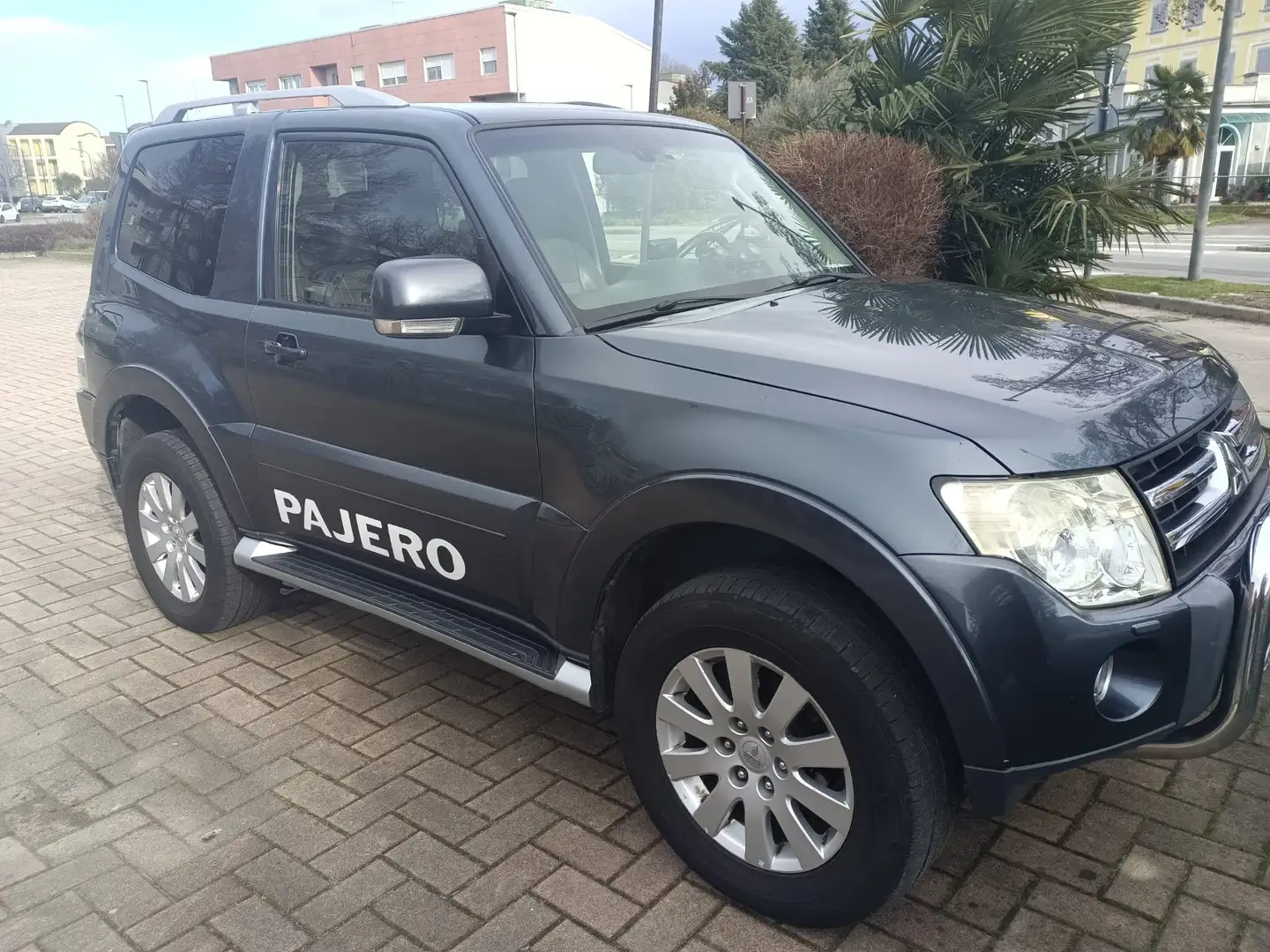 Mitsubishi Pajero Pajero IV 2007 3p 3.2 CR Instyle auto Szürke - 1