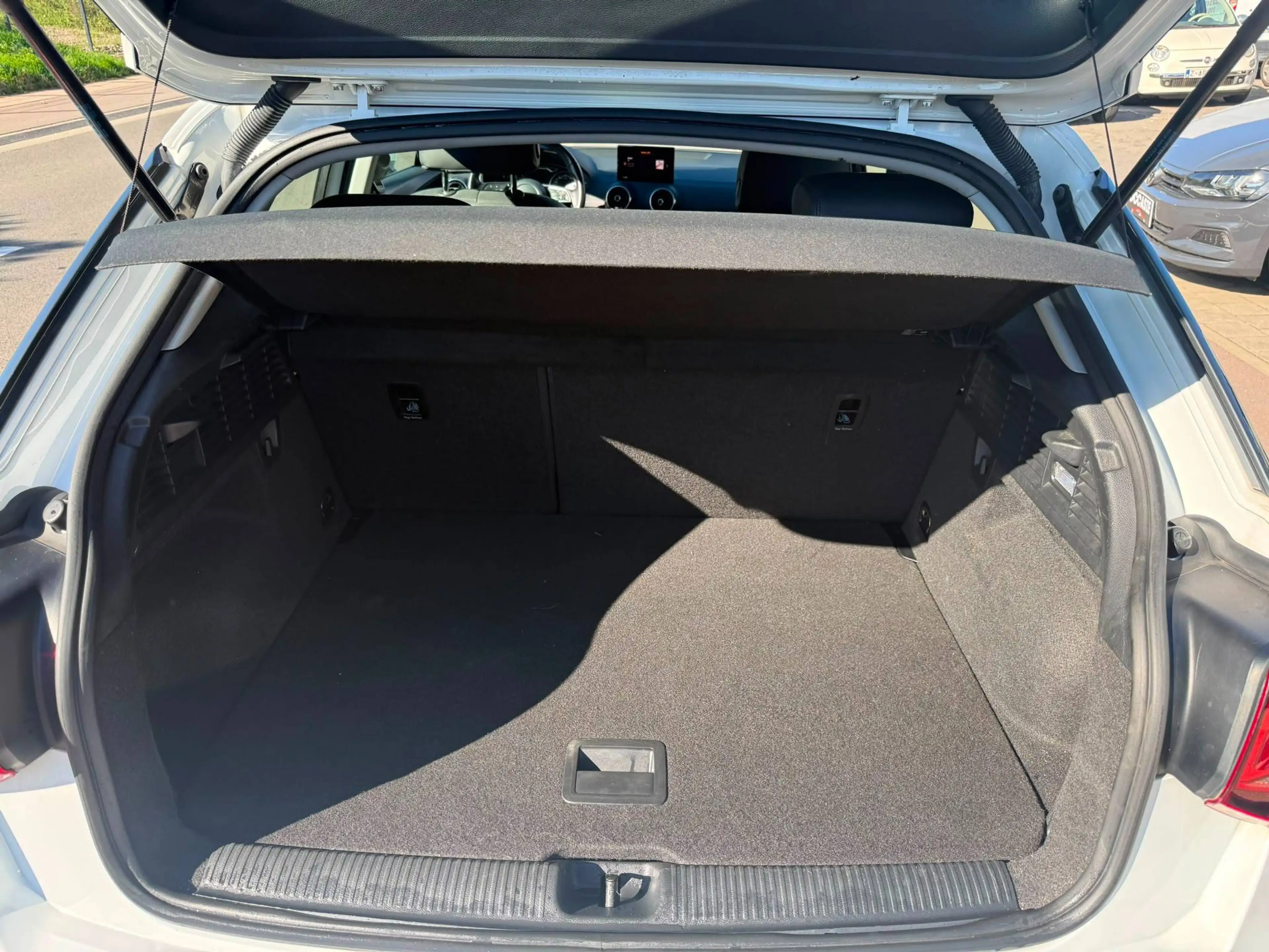 Audi Q2 Q2 1.6 TDi Design — photo 8