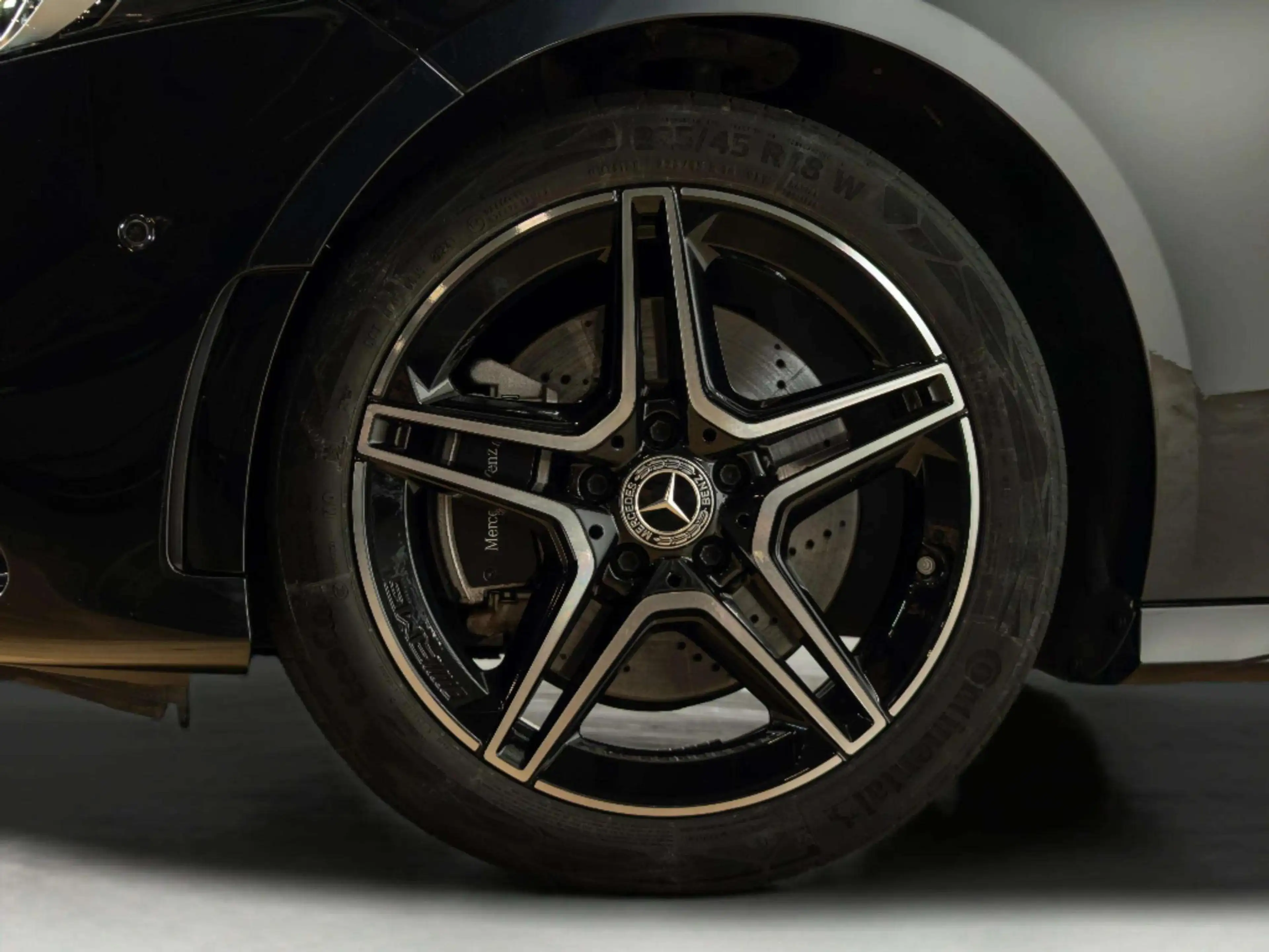 Mercedes-Benz A 250 Hatchback e Business Solution AMG Limited | Panora — photo 7