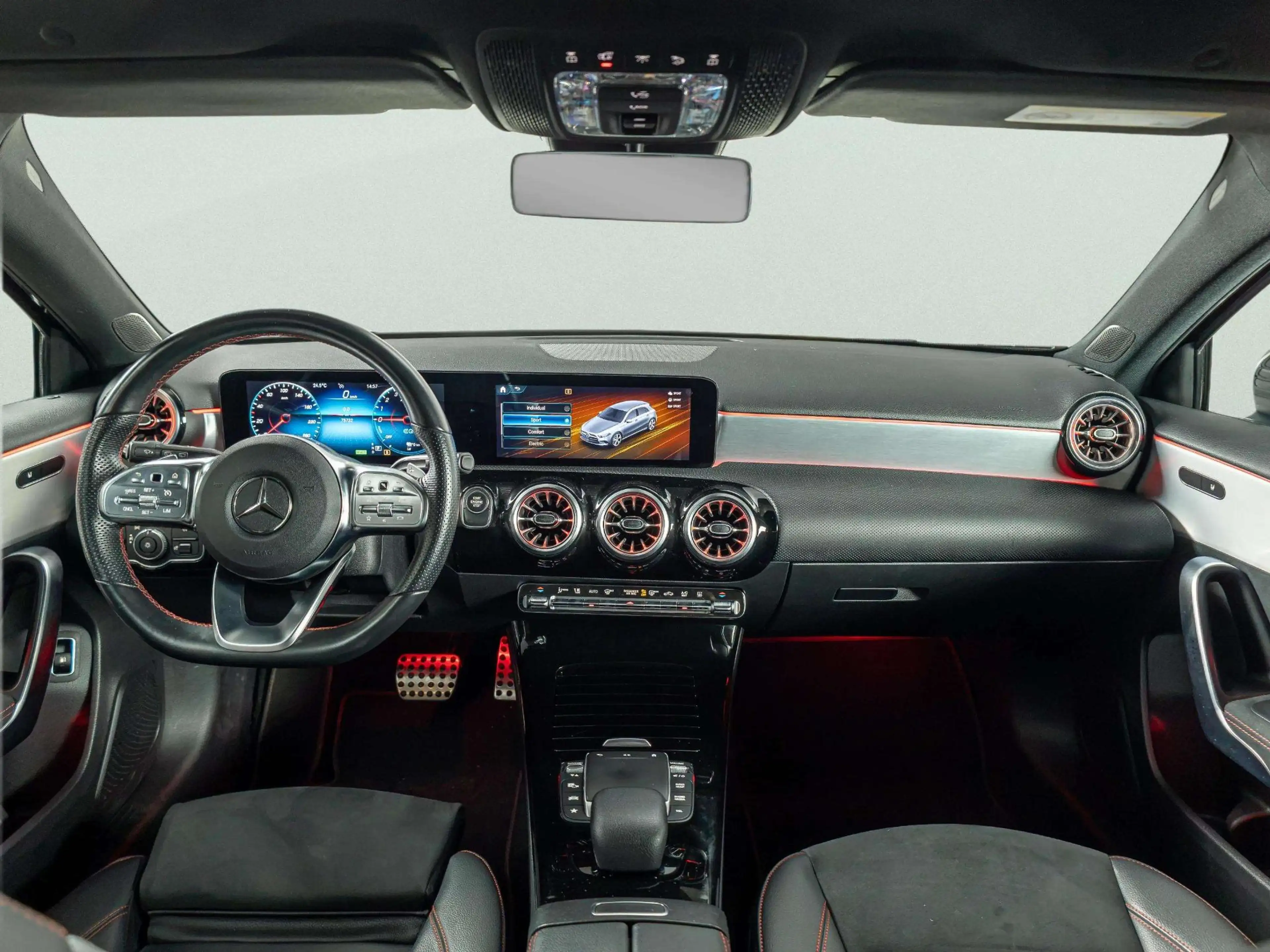 Mercedes-Benz A 250 Hatchback e Business Solution AMG Limited | Panora — photo 3