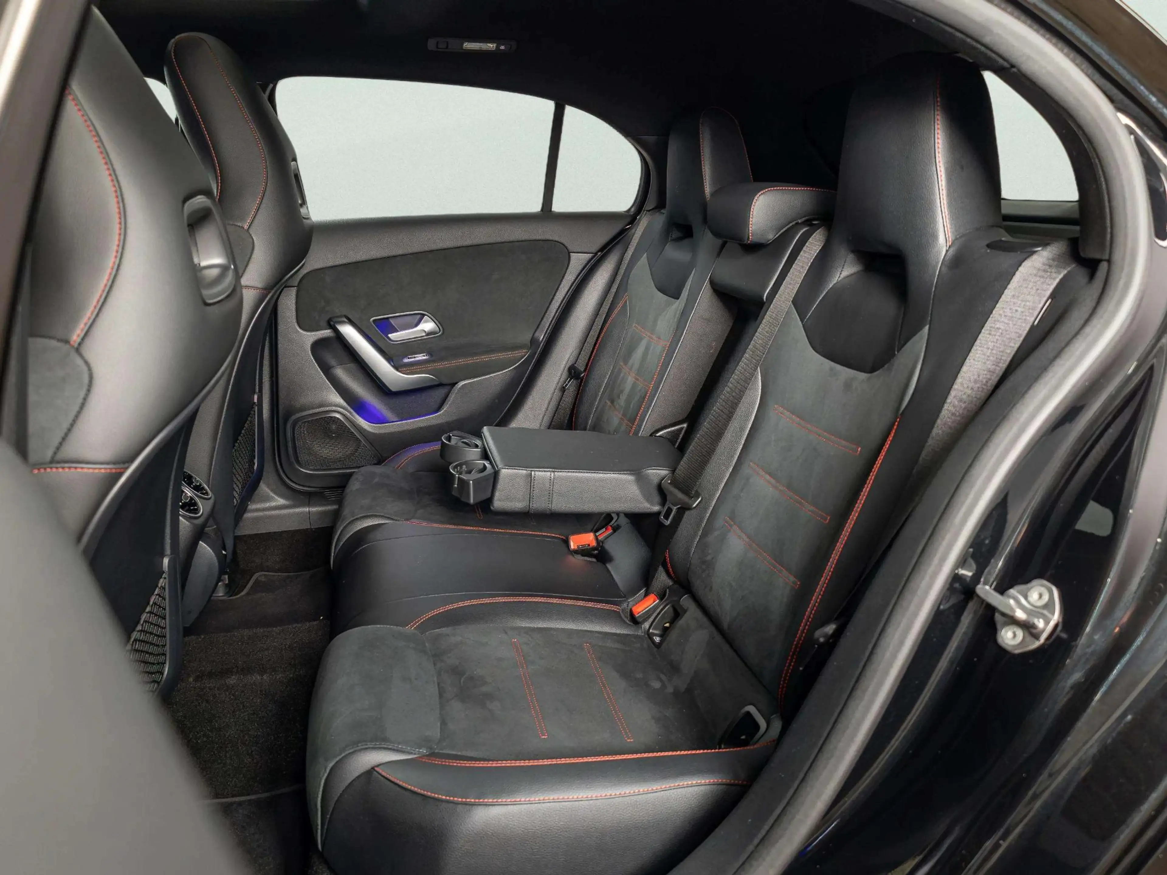 Mercedes-Benz A 250 Hatchback e Business Solution AMG Limited | Panora — photo 11