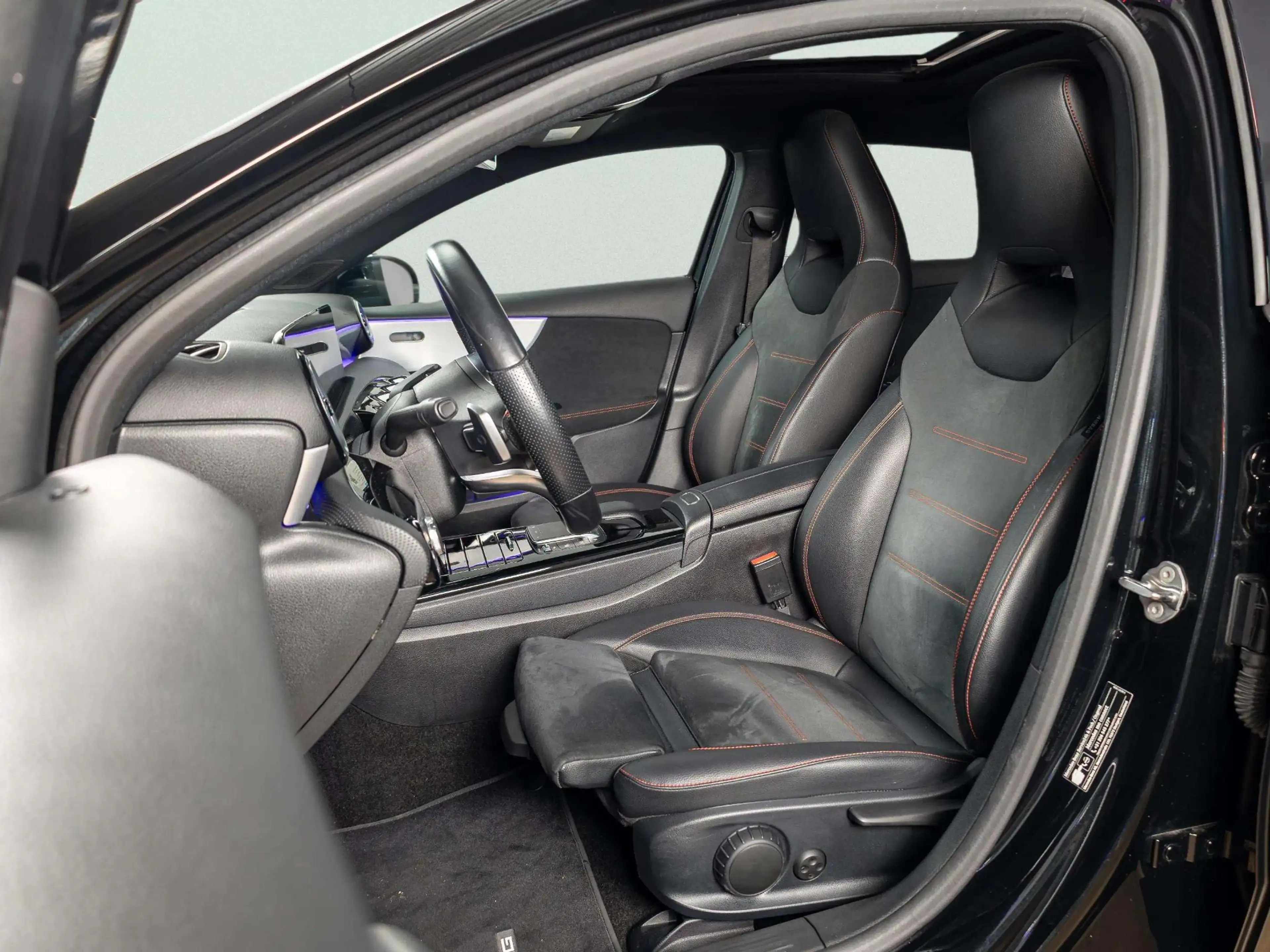 Mercedes-Benz A 250 Hatchback e Business Solution AMG Limited | Panora — photo 9