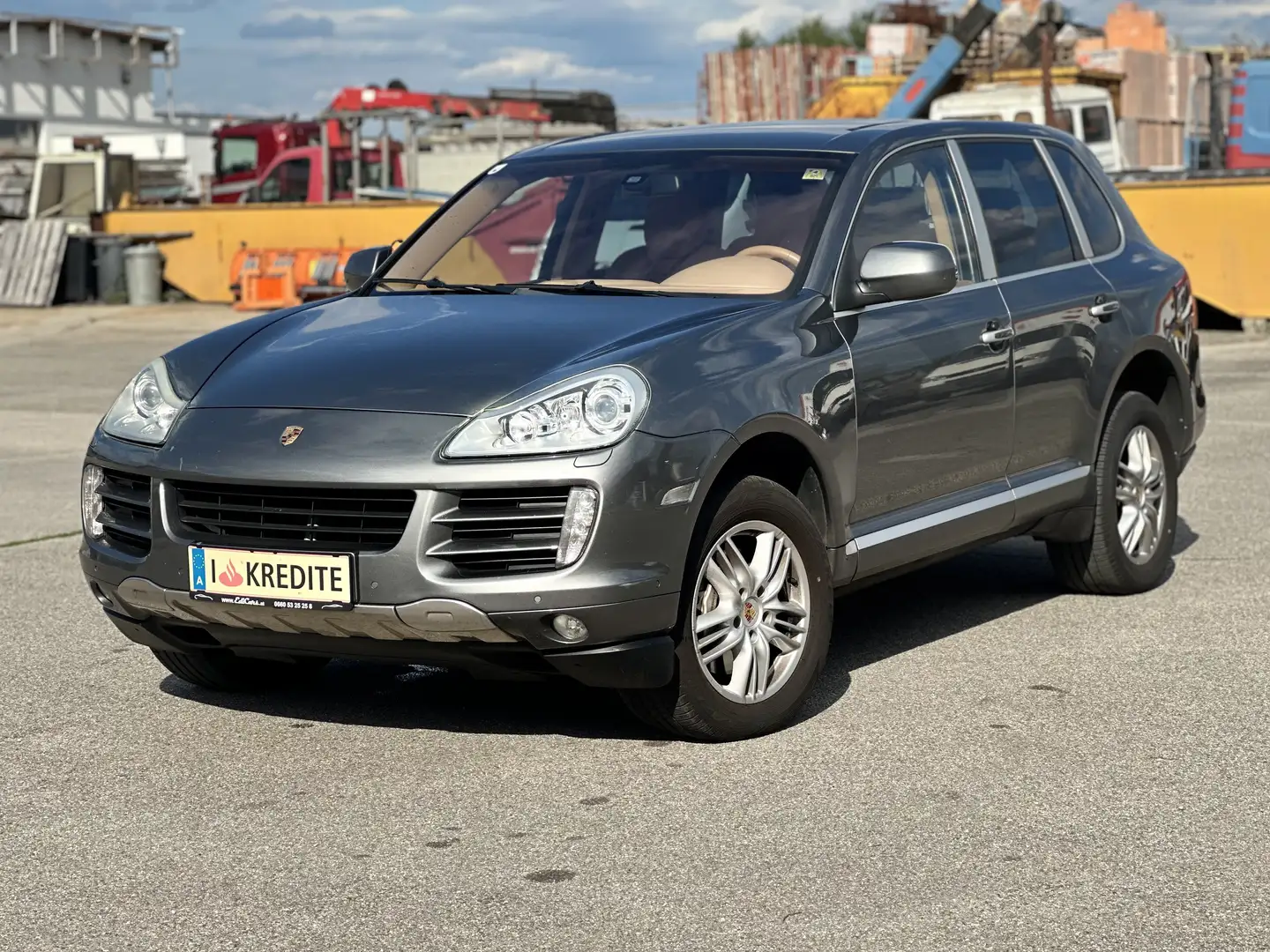 Porsche Cayenne S Grau - 1