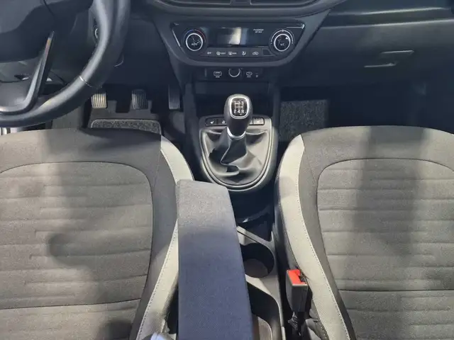 Hyundai I10 view 12