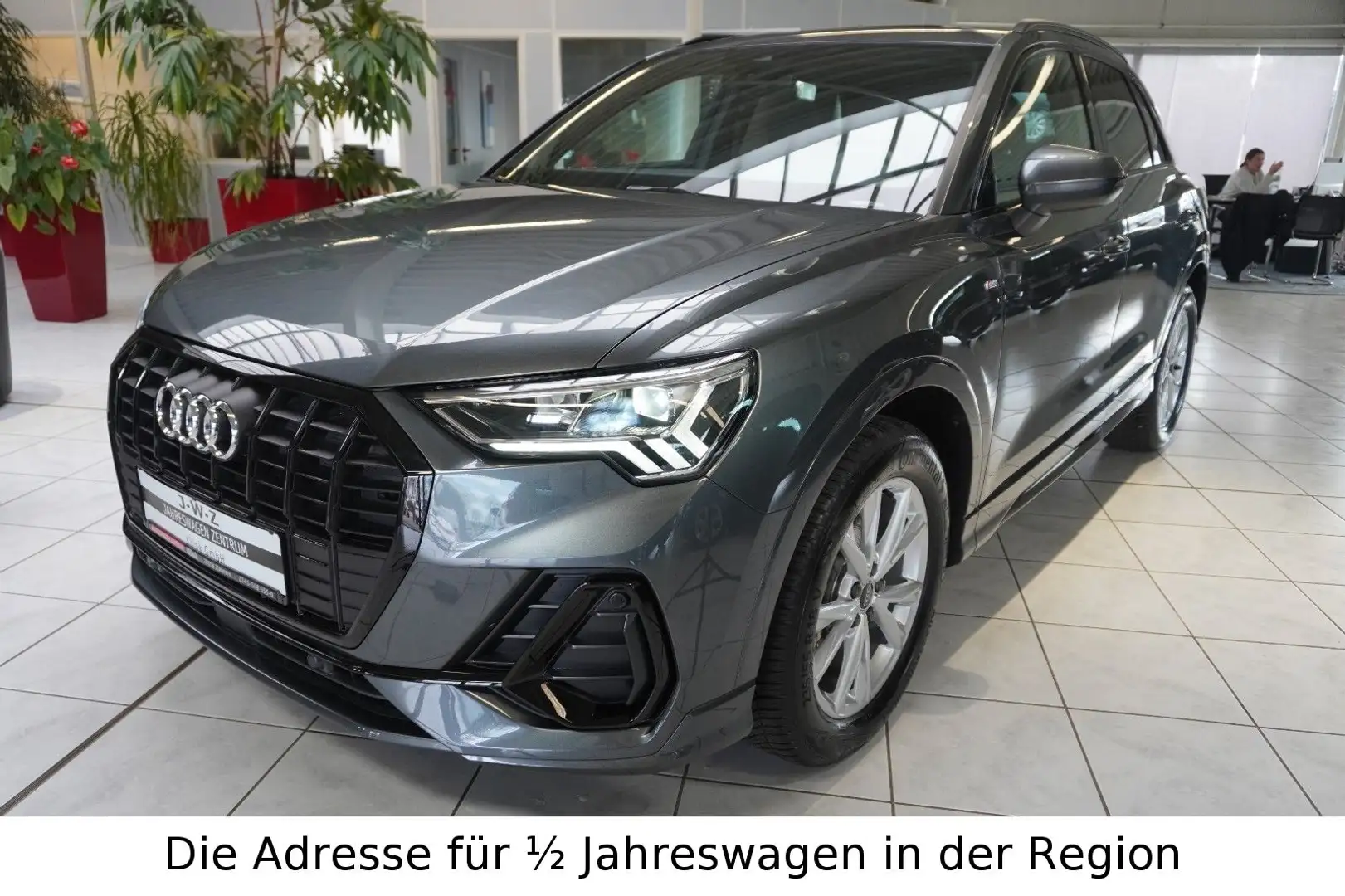 Audi Q3 S-Line 35 TFSI S-Tronic*Pano*AHK*2x S-Line* Grijs - 1
