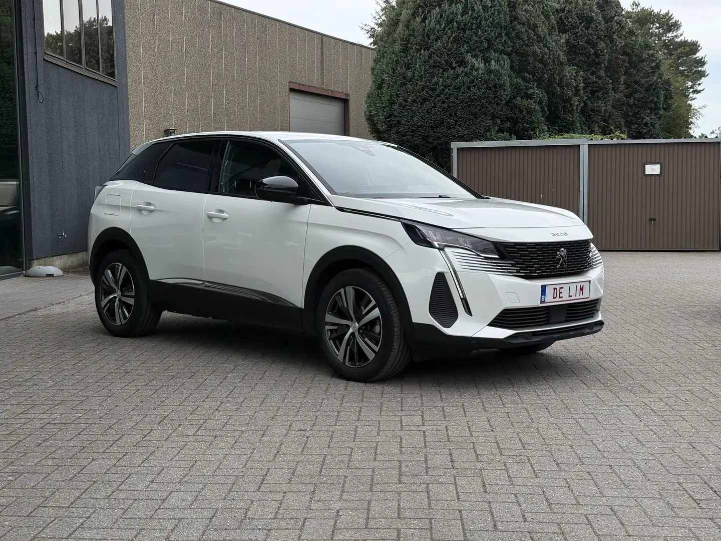 Peugeot 3008 Allure Pack 1.2T Automaat *Navi*CarPlay*Camera* Wit - 2