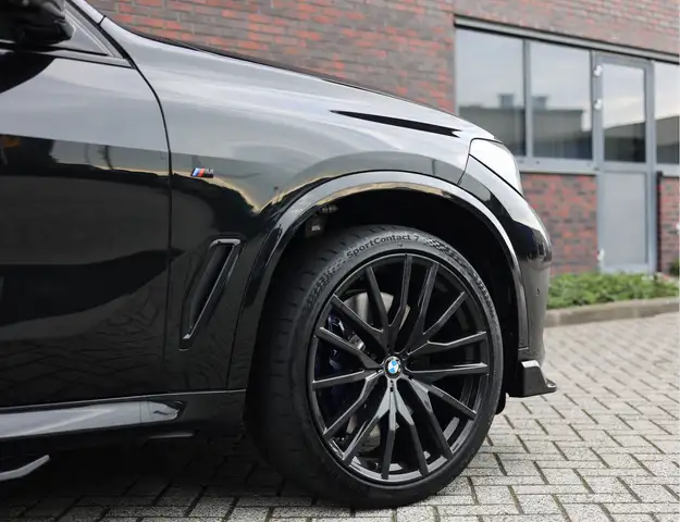 BMW X5 view 21