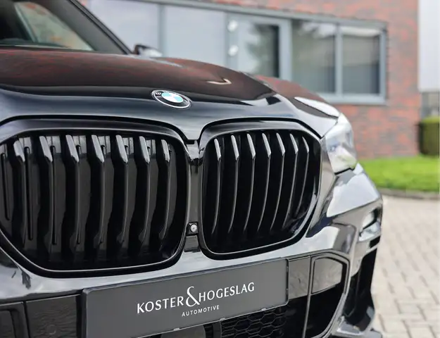 BMW X5 view 9