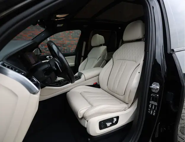 BMW X5 view 25