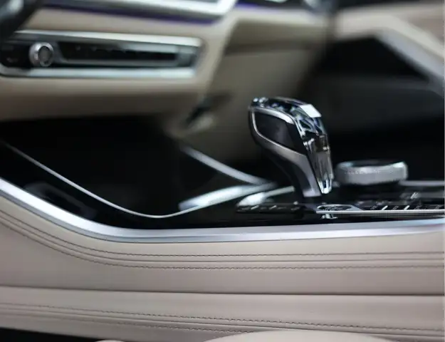 BMW X5 view 5