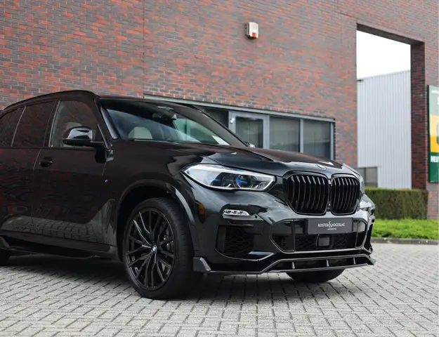 BMW X5 view 8