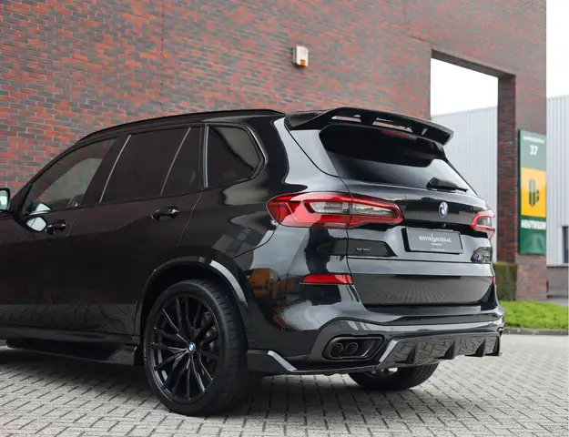 BMW X5 view 11
