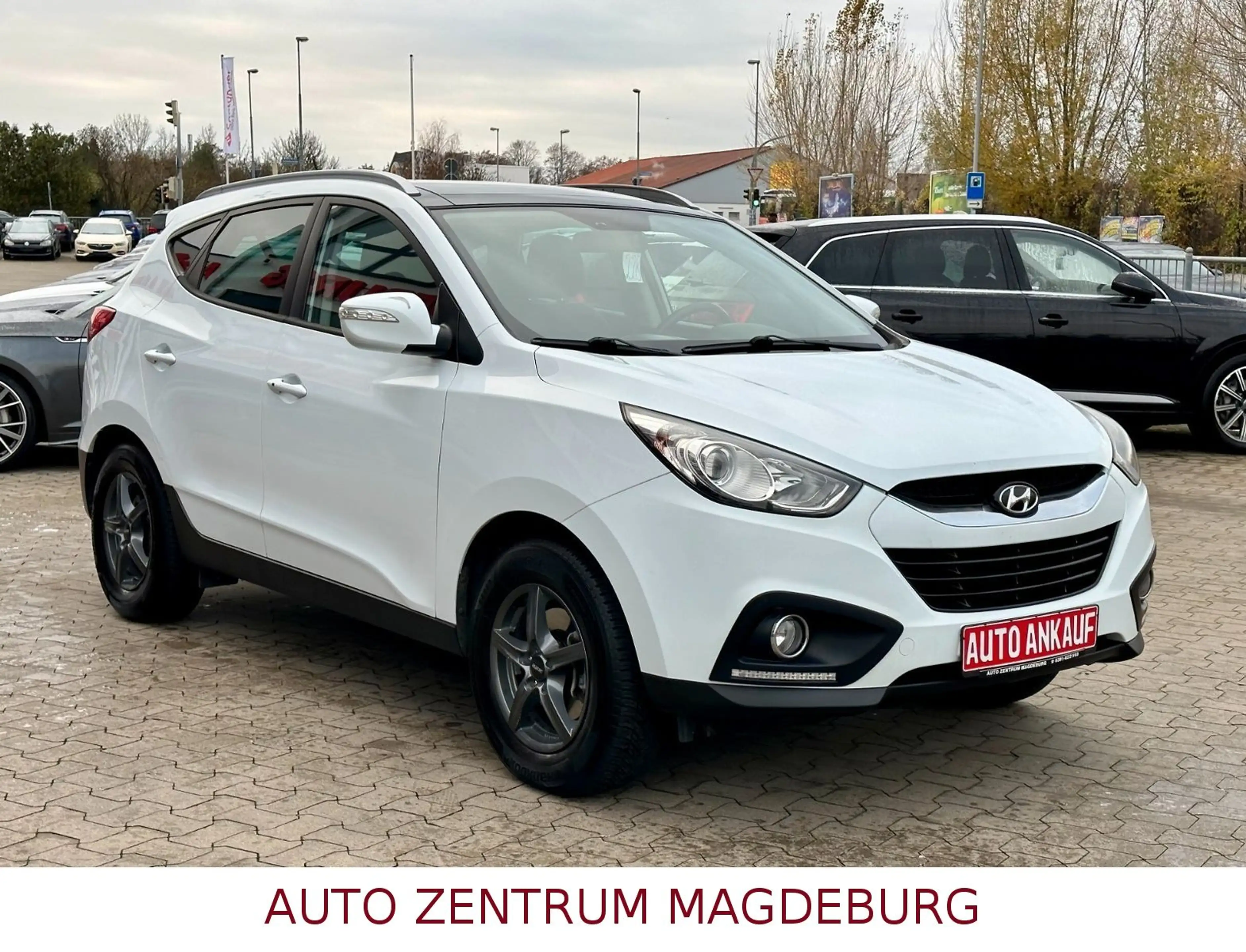 Hyundai iX35 Style 2WD Klimaaut,Tempo,Pano,AHK — photo 4