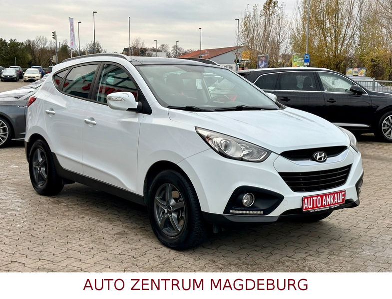 Hyundai iX35 Style 2WD Klimaaut,Tempo,Pano,AHK — photo 4