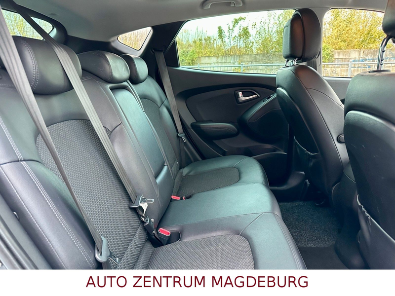 Hyundai iX35 Style 2WD Klimaaut,Tempo,Pano,AHK — photo 14