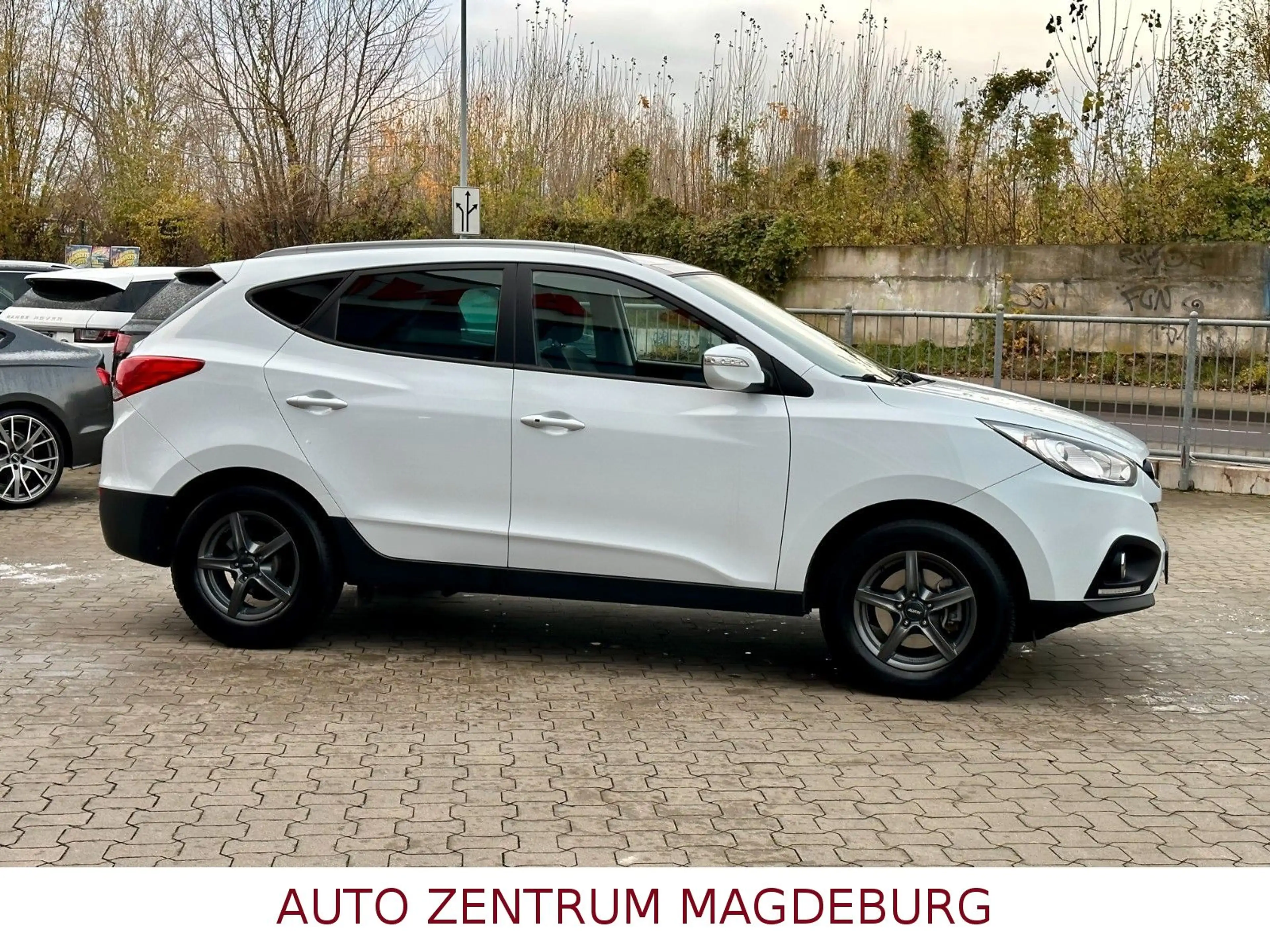 Hyundai iX35 Style 2WD Klimaaut,Tempo,Pano,AHK — photo 5