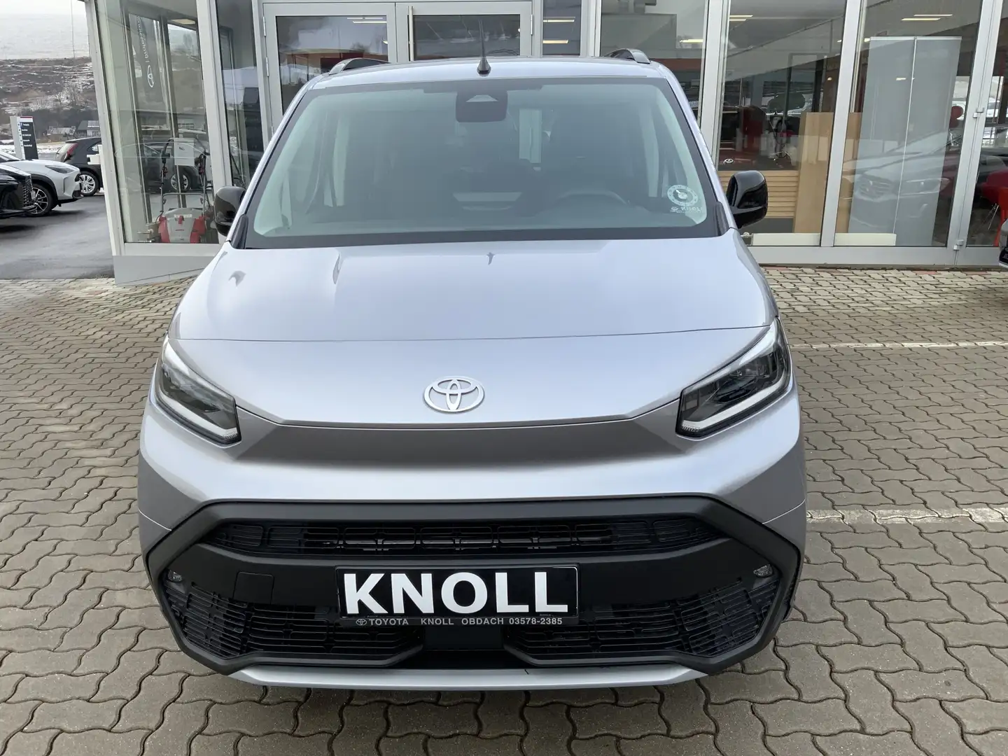 Toyota Proace City Verso 1,5 Diesel Family L2 130 5 Türig Silber - 2