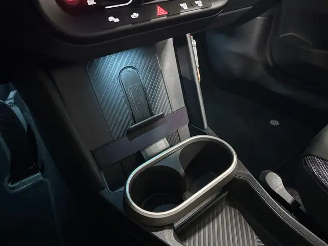 Mini Hatch view 15