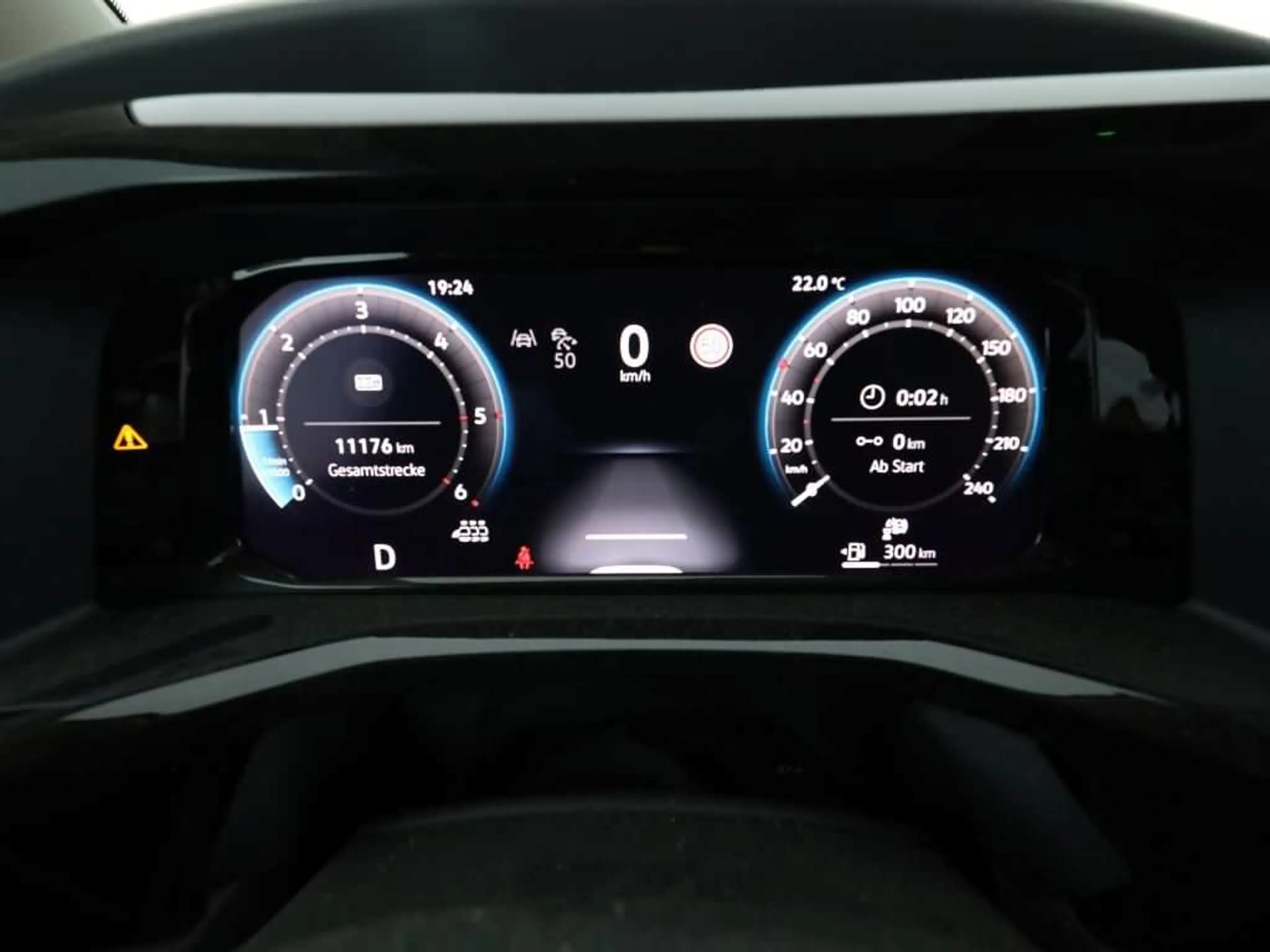 Volkswagen T7 California Beach 2,0 TDI NAVI/AHK/ACC/KLIMA/STH — photo 7