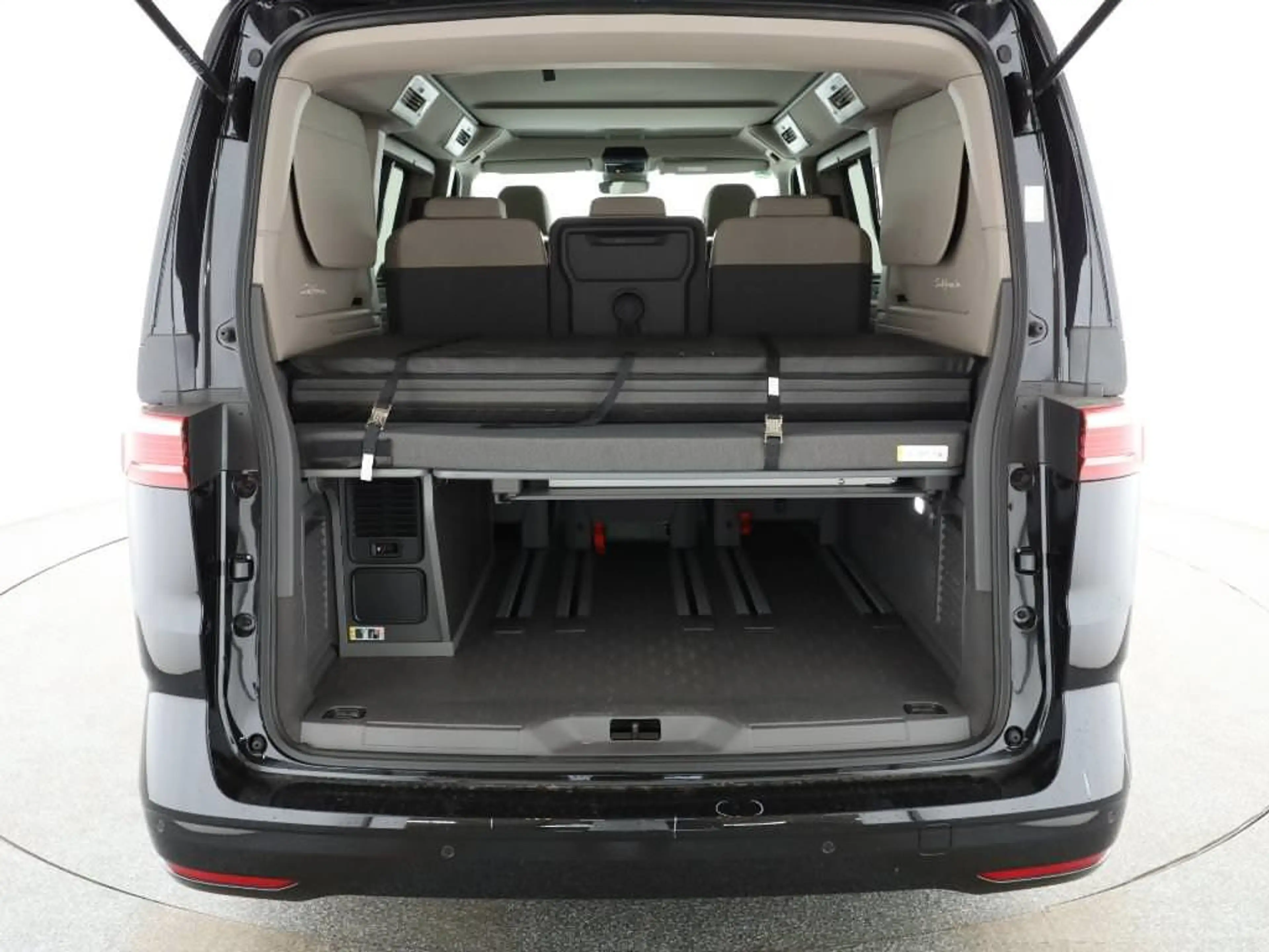 Volkswagen T7 California Beach 2,0 TDI NAVI/AHK/ACC/KLIMA/STH — photo 9