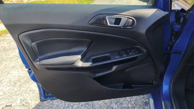 Ford EcoSport view 7