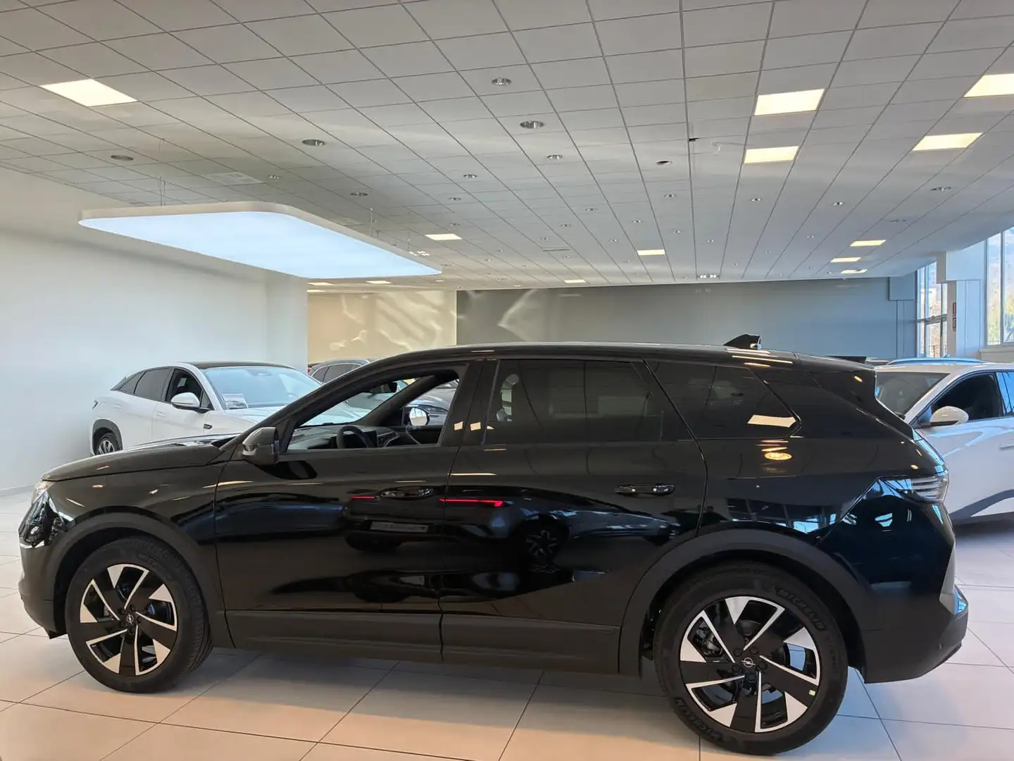 Opel Grandland 1.2 GS Nero - 2