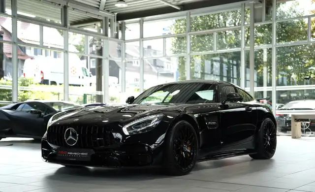 Mercedes-Benz AMG GT view 5