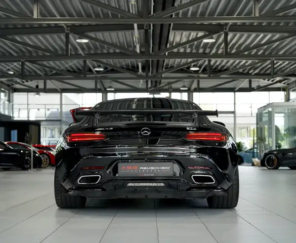 Mercedes-Benz AMG GT view 10