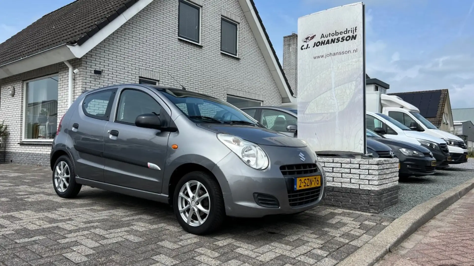 Suzuki Alto 1.0 Comfort EASSS Gris - 1