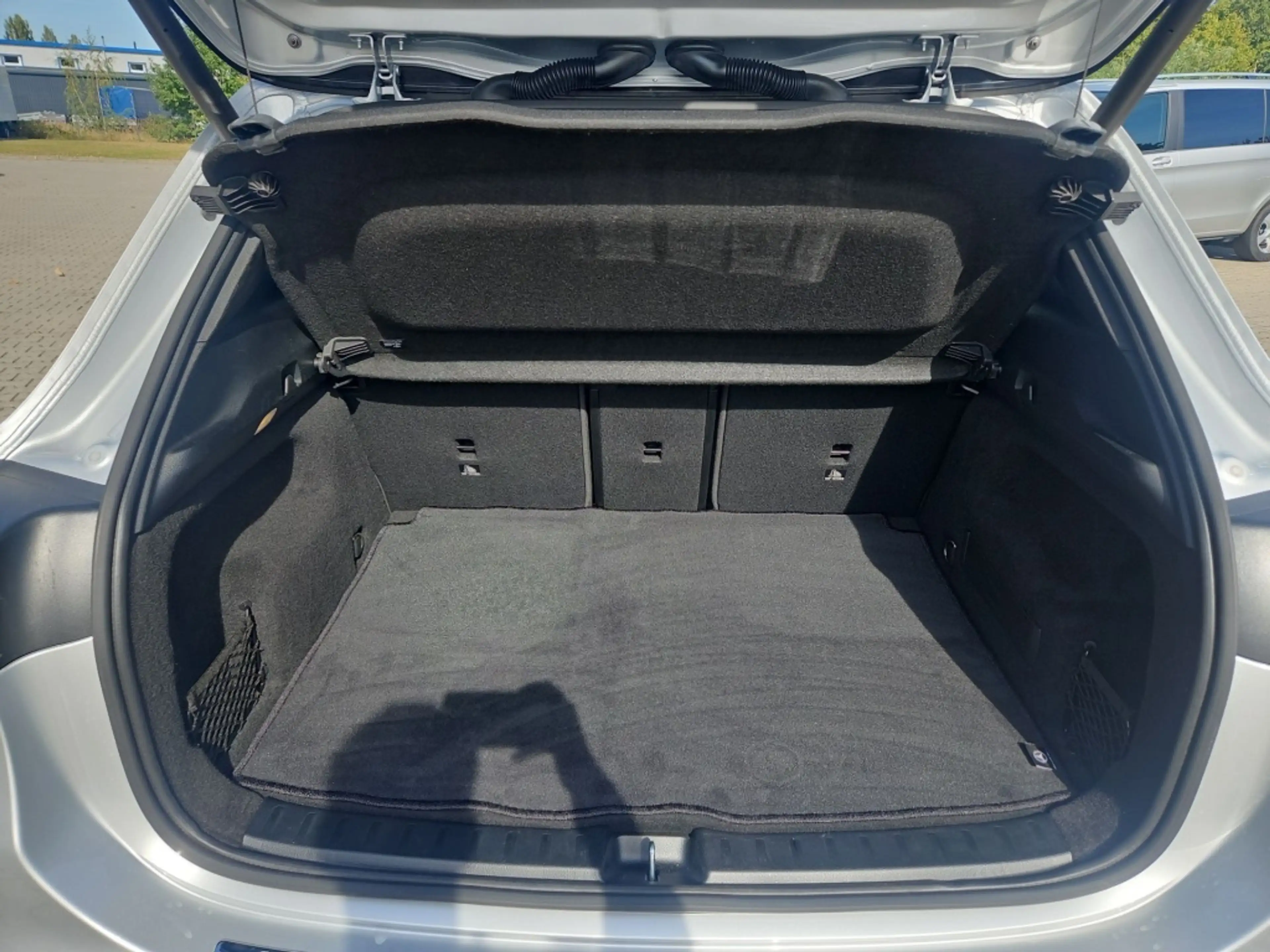 Mercedes-Benz EQA 250 Progressive Distronic+ LED Memory Ambie. — photo 12