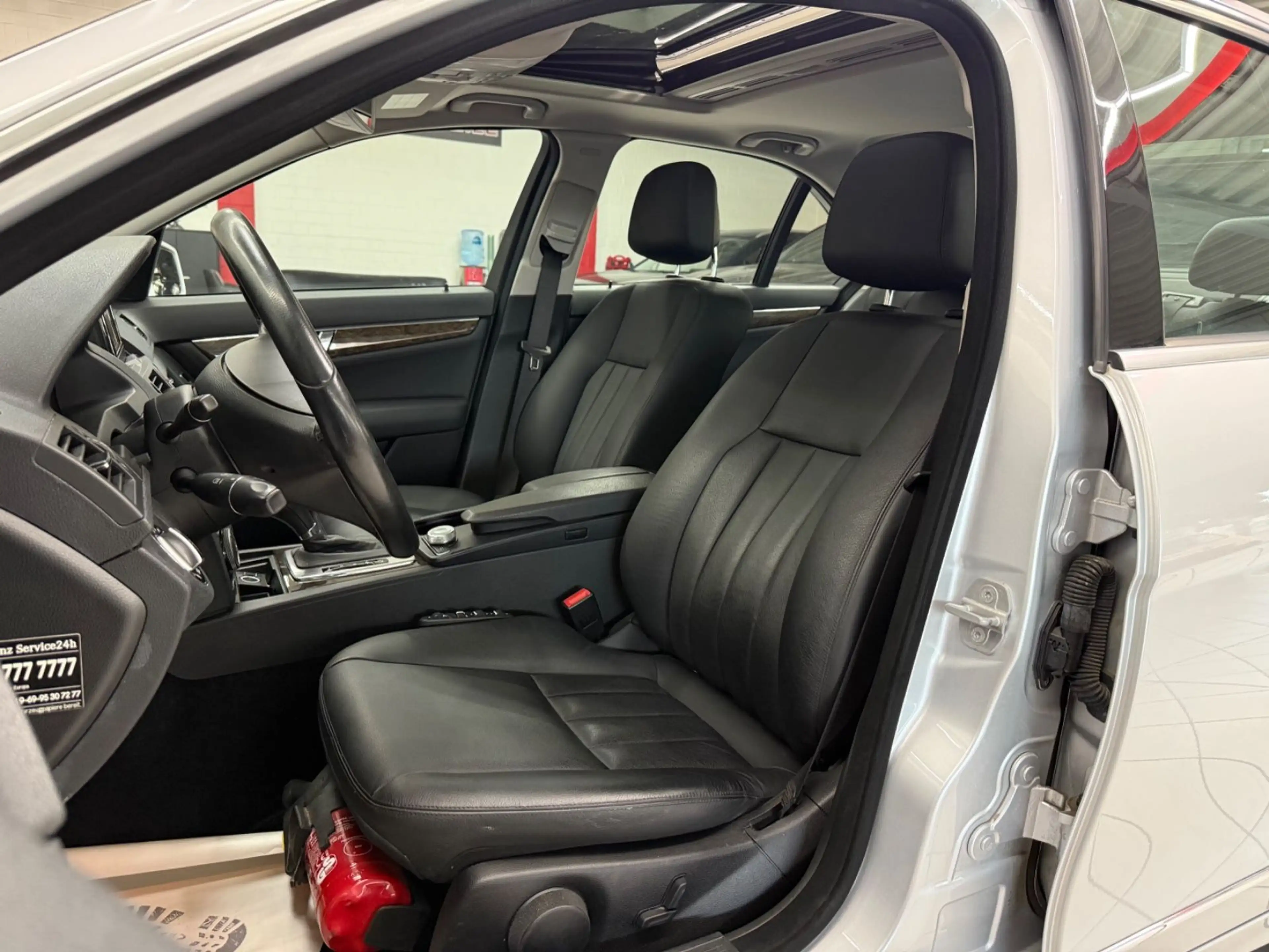 Mercedes-Benz C 350 Klasse Lim.  NAVI SHZ PDC — photo 15